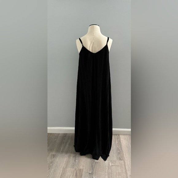 Express dress - Picture 3 of 3